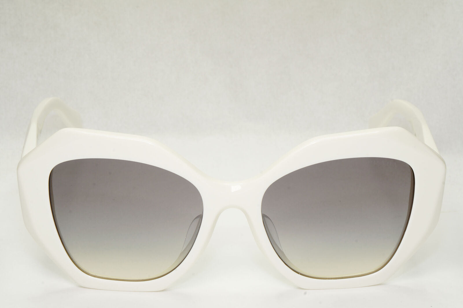 Prada Sunglasses White Symbole Triangle Square Grey PR16WFS SPR 16W-F 142-130