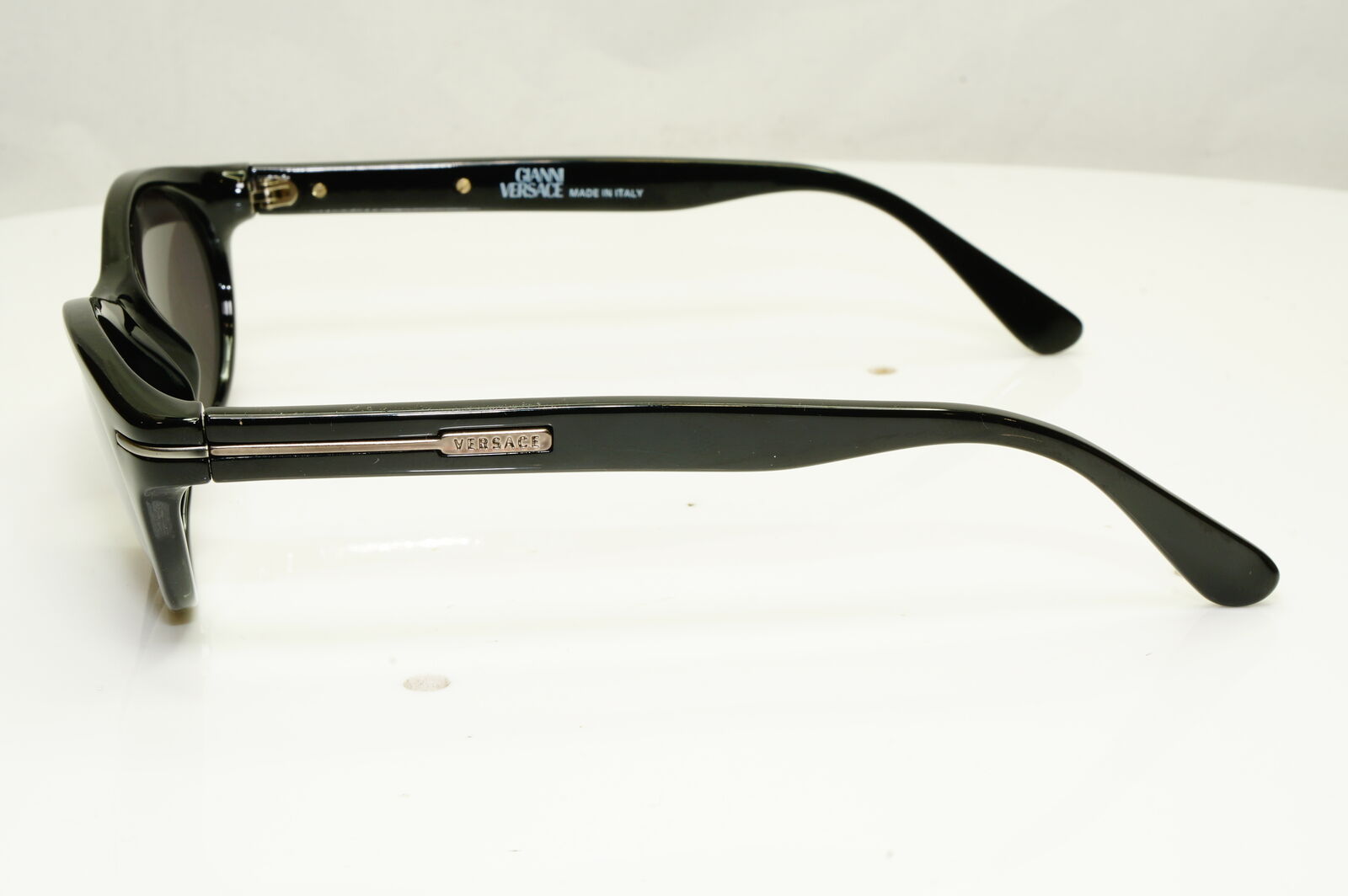 Gianni Versace 1996 Mens Unisex Vintage Glossy Black Sunglasses MOD 453 COL 852