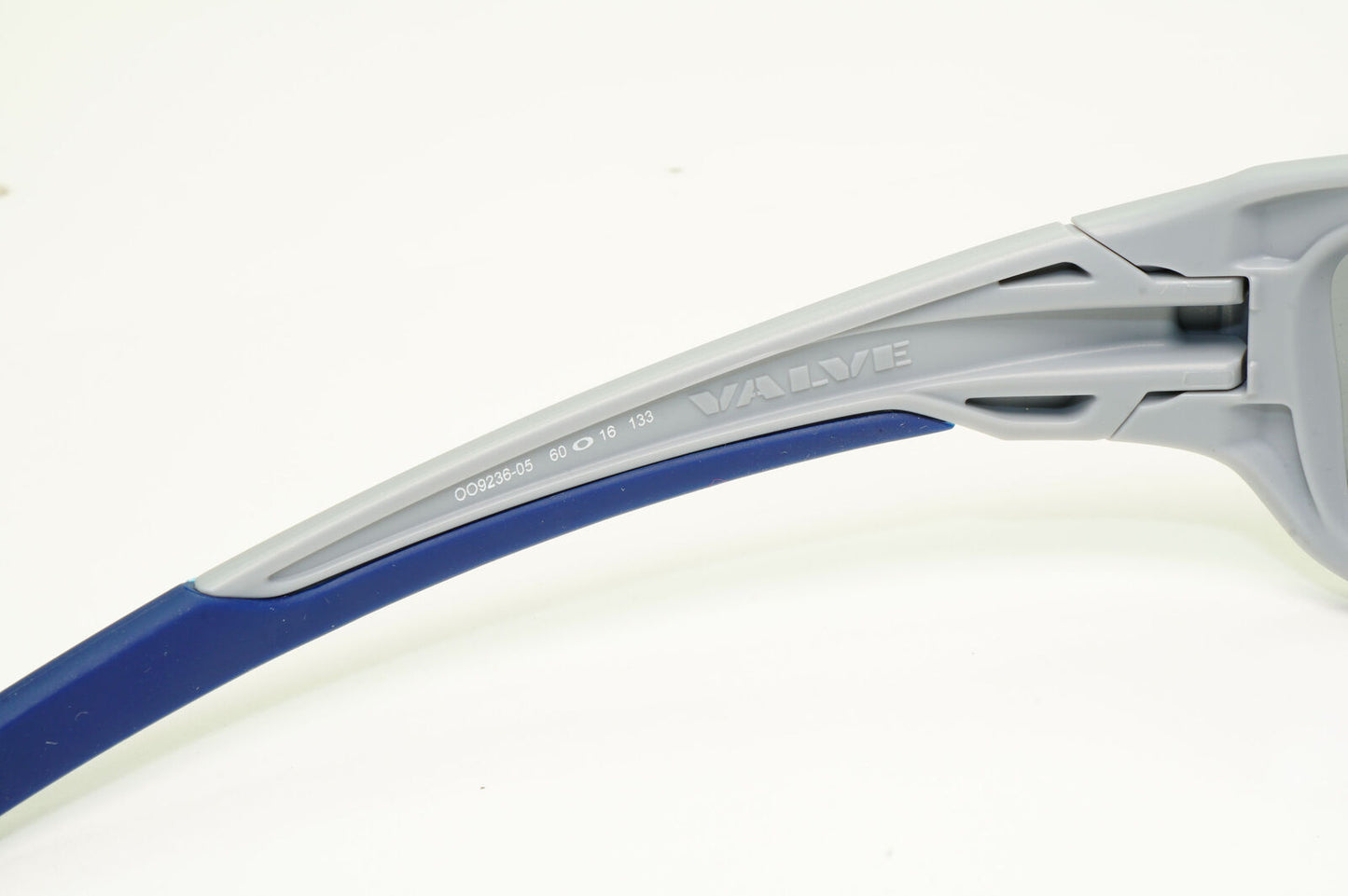 Oakley Valve Polarised Sunglasses Grey Fog Matte Blue Sport Wrap OO 9236 05