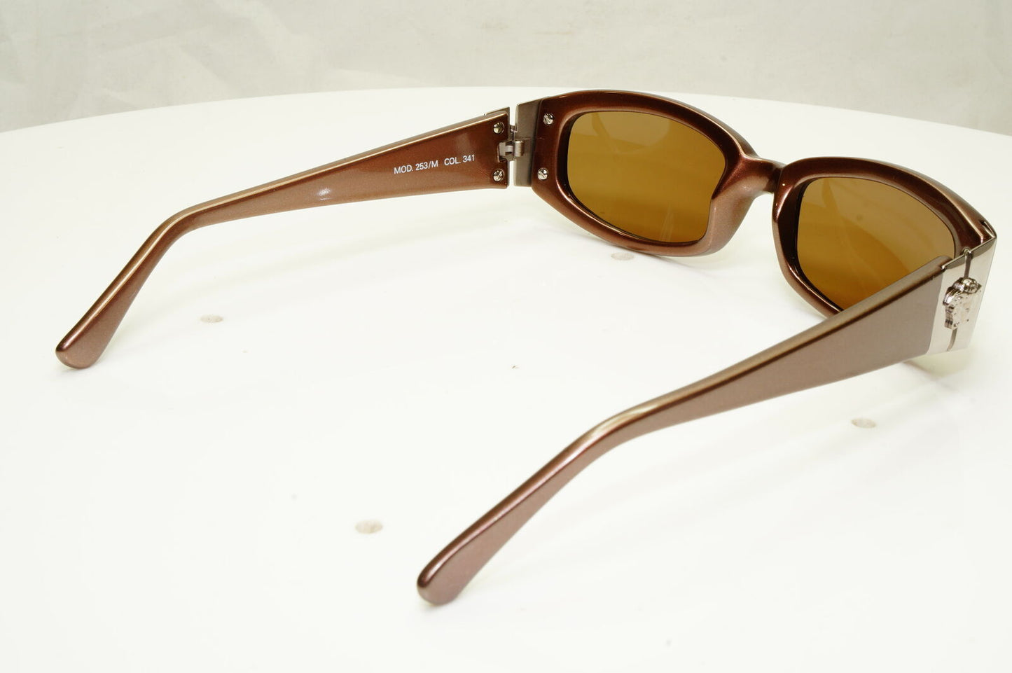 Gianni Versace 1996 Mens Vintage Brown Medusa Sunglasses MOD 253/M COL 341