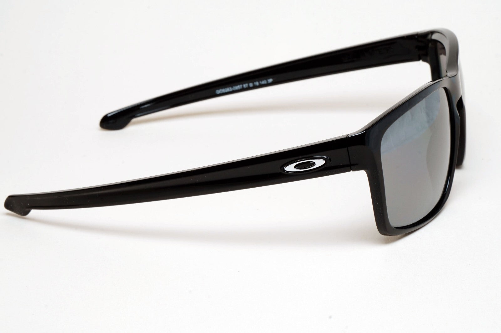 Oakley Sunglasses Polarized Sliver Black Polished Iridium Glossy OO 9262 09