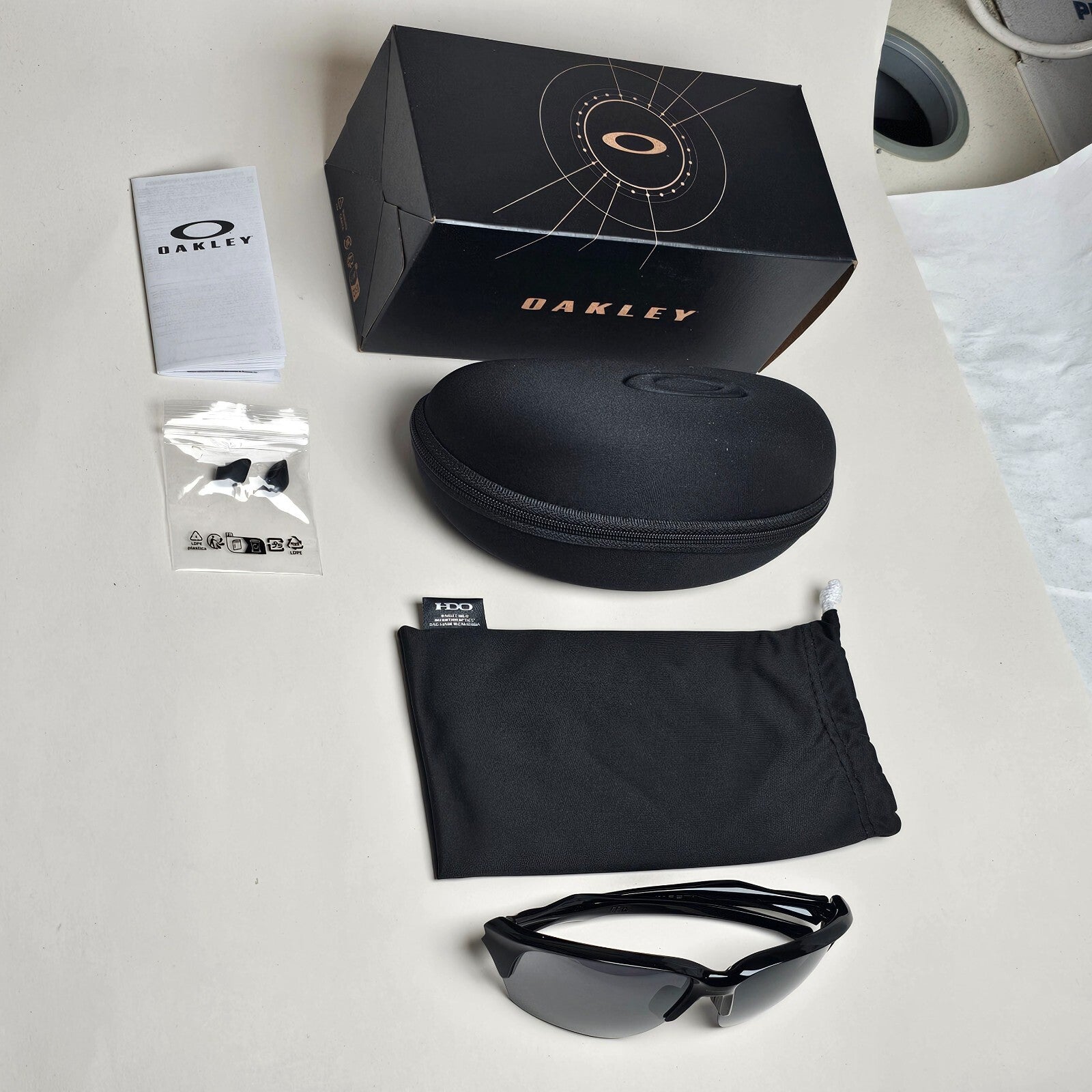 Oakley Sunglasses Flak Beta Black Polished Glossy Iridium Grey OO 9363 02