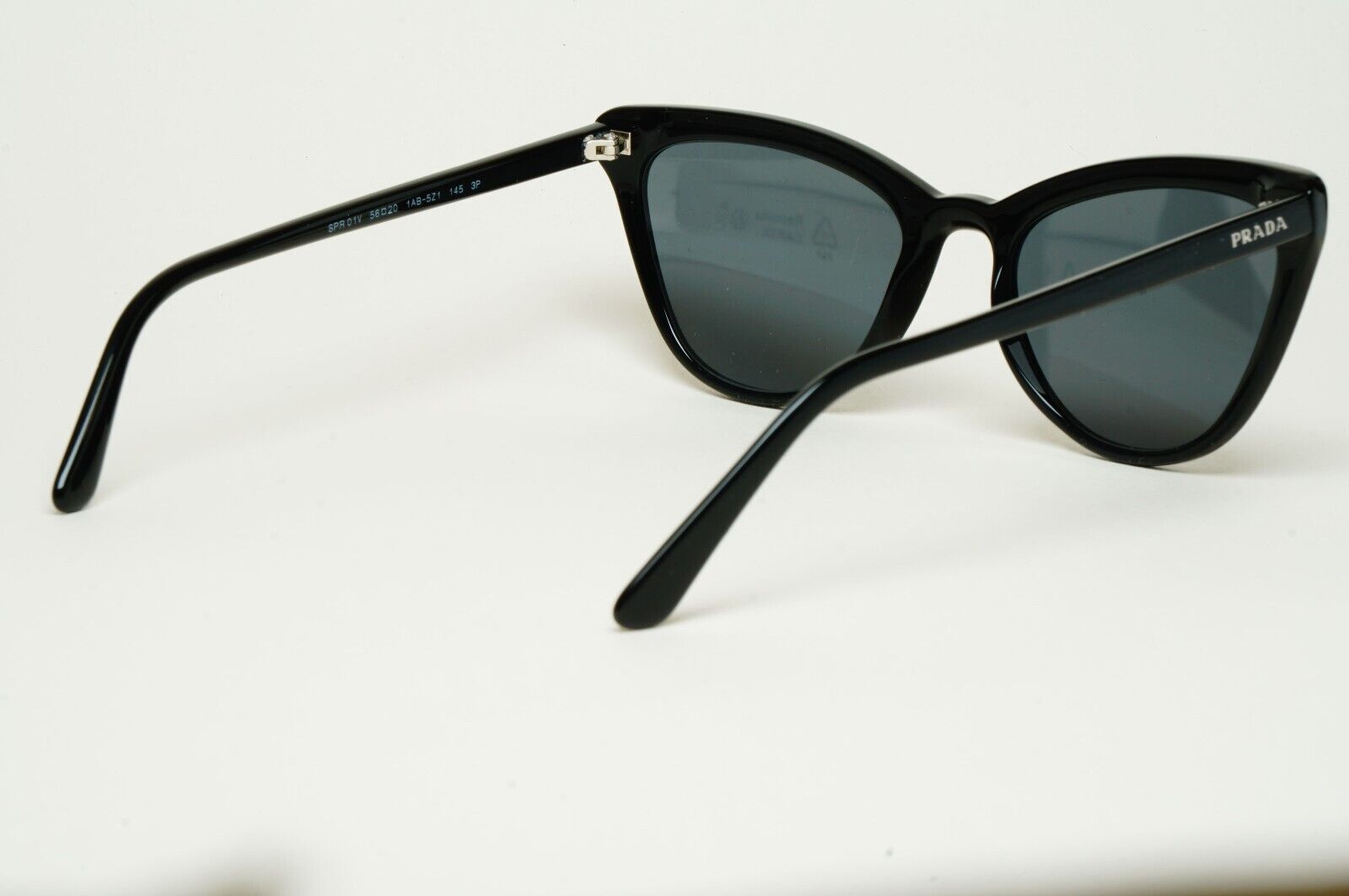 Prada Sunglasses Polarized Black Dark Grey Cat Eye PR01VS SPR 01V 1AB-5Z1 110225