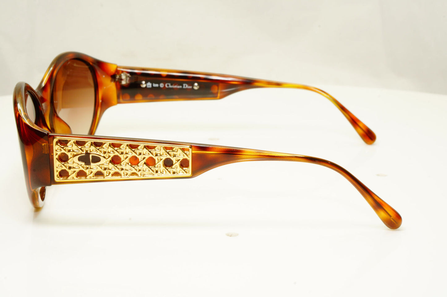 Authentic Christian Dior Womens Vintage Sunglasses Austria Gold 2766 10 010122
