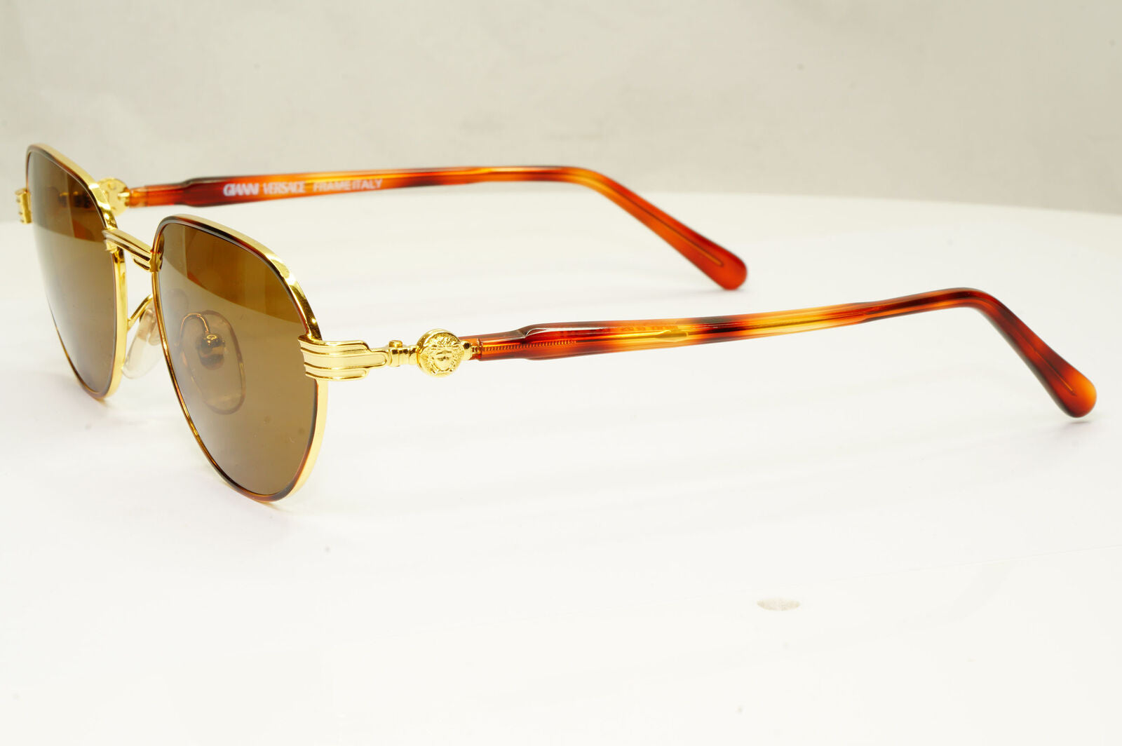 Gianni Versace 1995 Vintage Gold Medusa Unisex Brown Sunglasses MOD G52 COL 14L