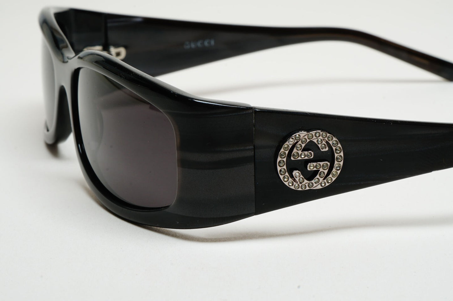 Gucci Sunglasses 1999 Vintage Dark Grey Rectangle Small GG 2526/S AD7 070325