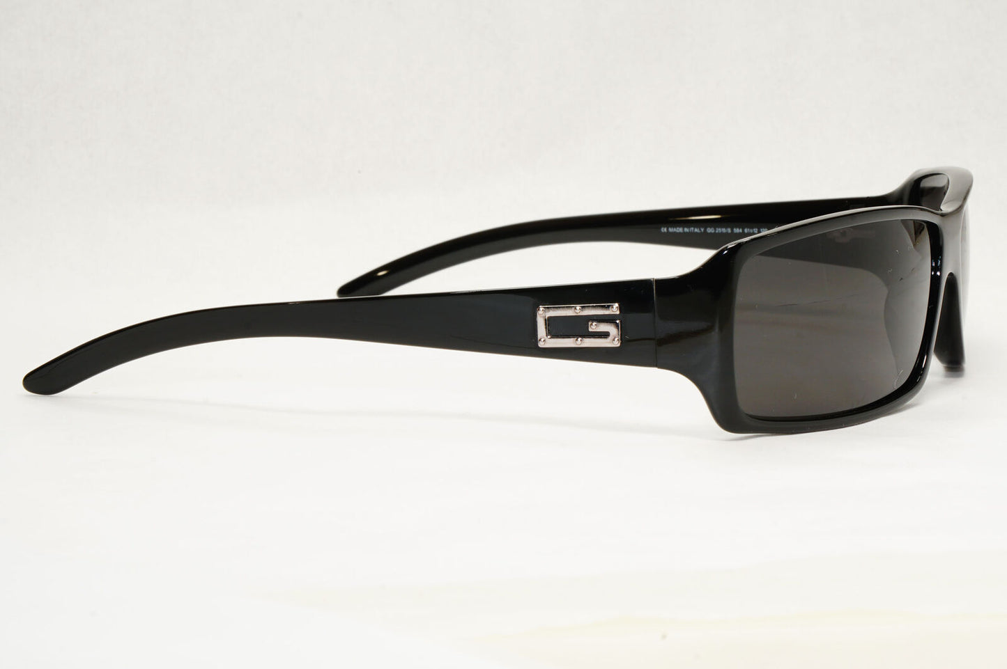Gucci Sunglasses 1999 Vintage Black Rectangle Wrap Retro GG 2515/S 584 191223