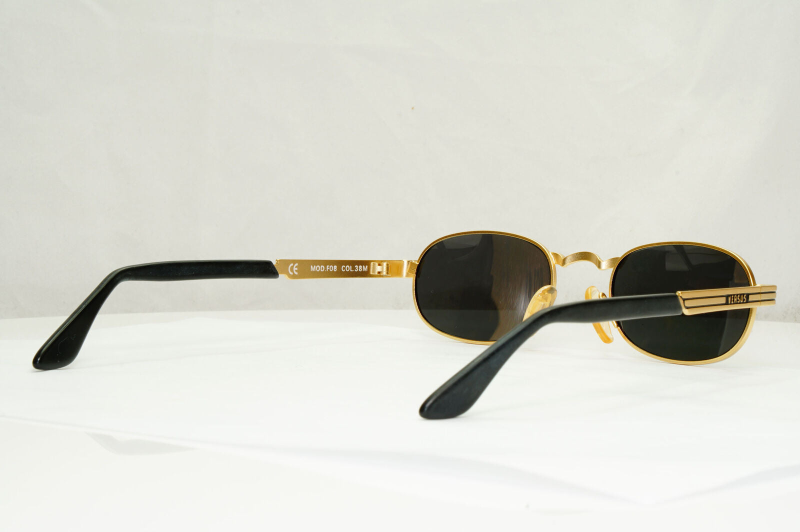 Versus 1996 by Gianni Versace Vintage Gold Black Sunglasses Oval MOD F08 COL 38M