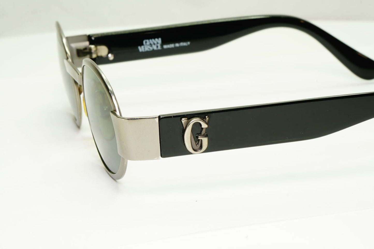 Gianni Versace 1996 Sunglasses Oval Green Black Silver GV MOD S48 COL 948 050822