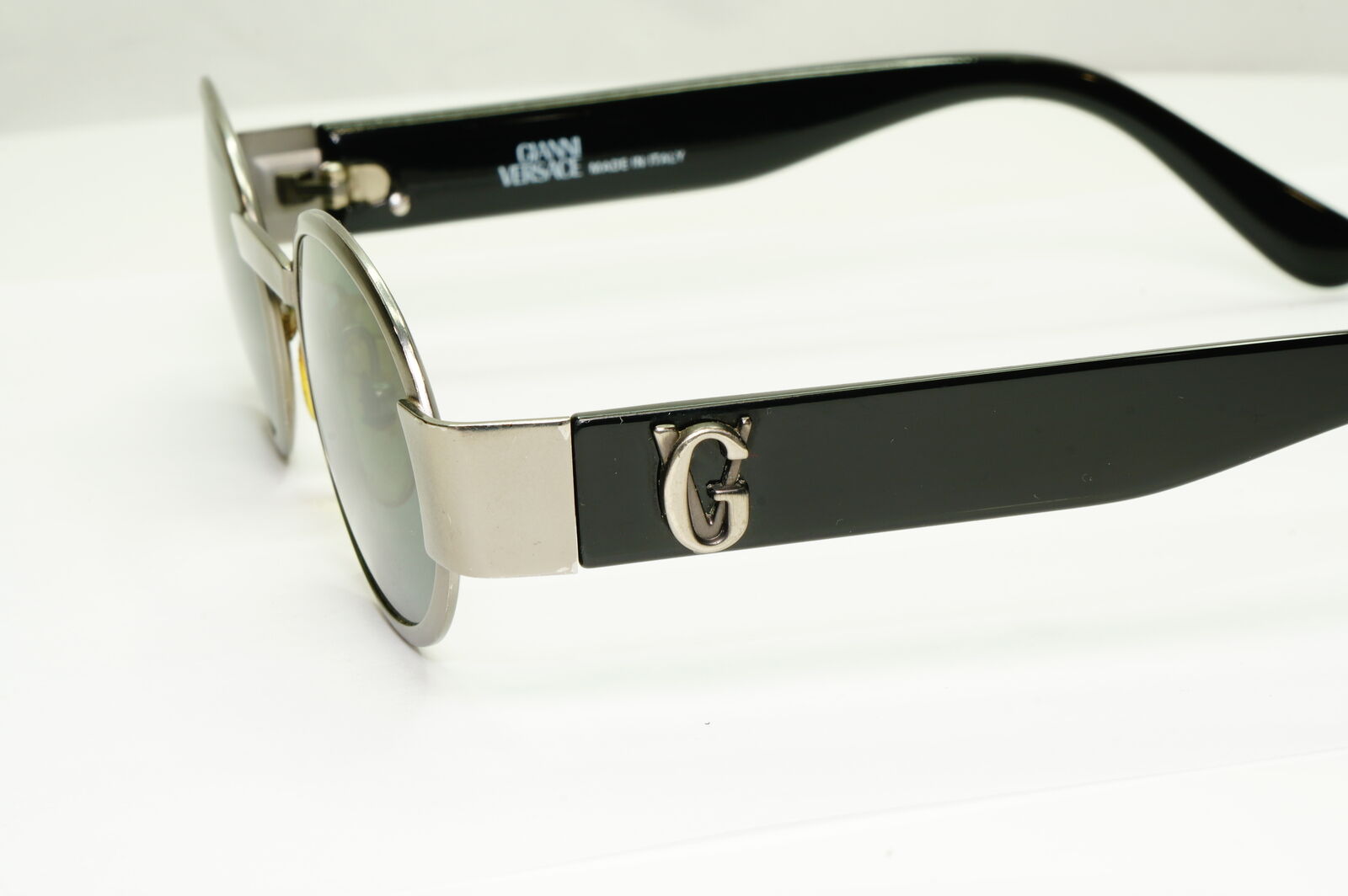 Gianni Versace 1996 Sunglasses Oval Green Black Silver GV MOD S48 COL 948 050822