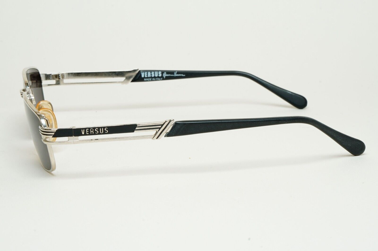 Versus Sunglasses 1996 by Gianni Versace Vintage Silver Black MOD F20 COL 47M
