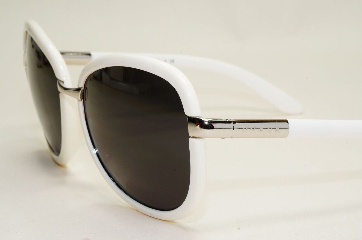 Prada Sunglasses 2008 Vintage White Black Silver PR62LS SPR 62L 1BC-6S1 141024