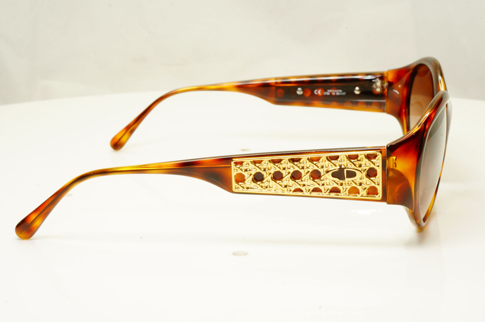 Authentic Christian Dior Womens Vintage Sunglasses Austria Gold 2766 10 010122