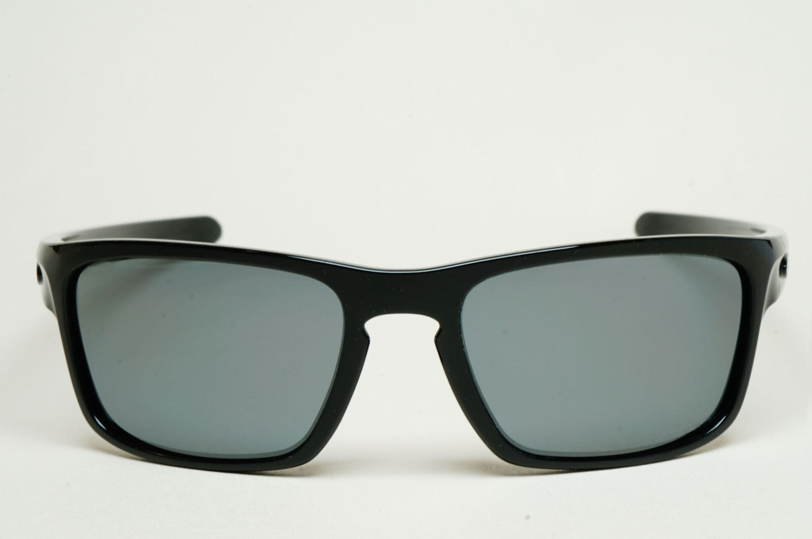 Oakley Sunglasses Polarized Sliver Stealth Black Polished Iridium OO 9408 05