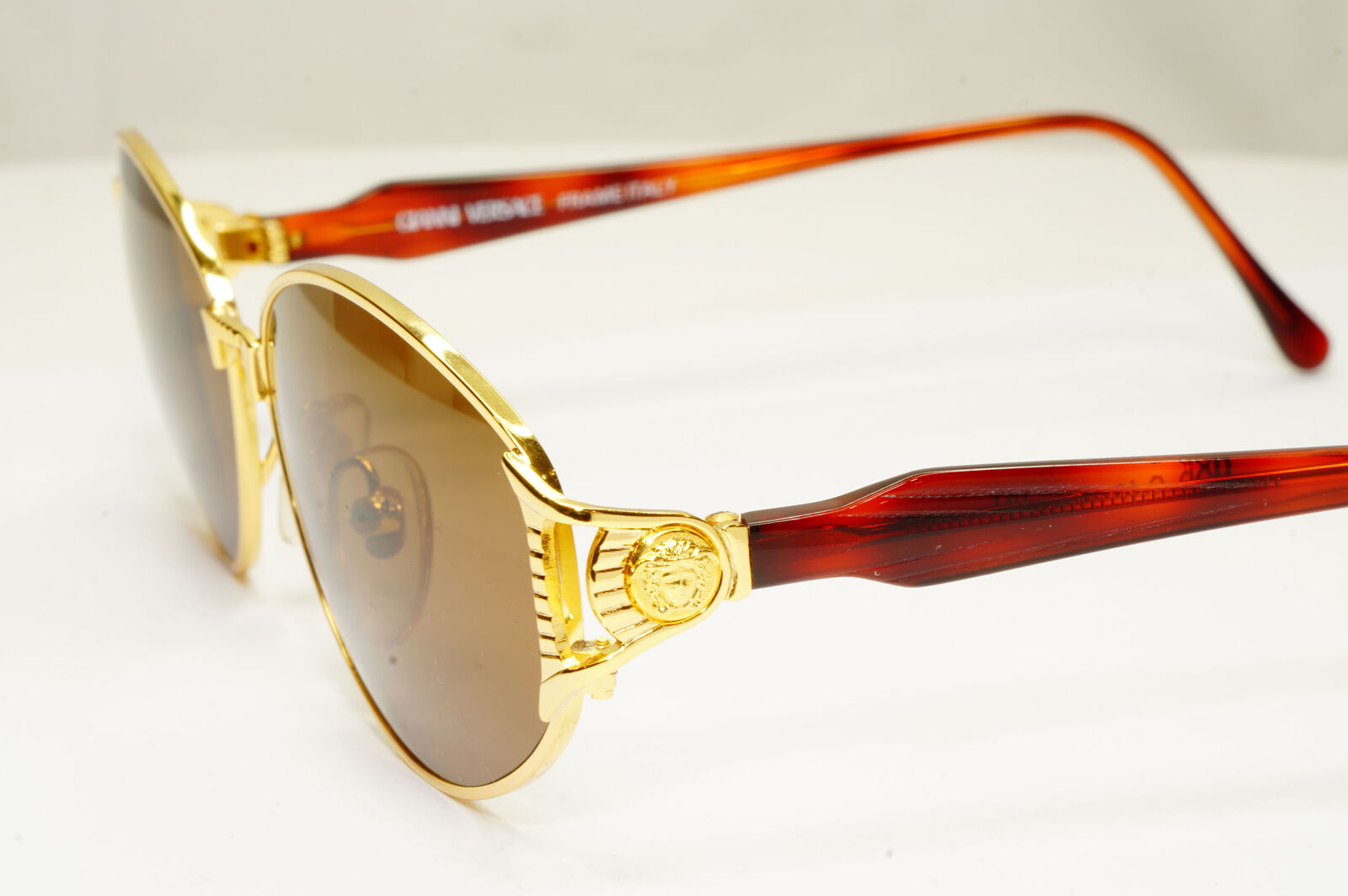 Gianni Versace 1995 Vintage Gold Medusa Unisex Brown Sunglasses MOD G46 COL 19L