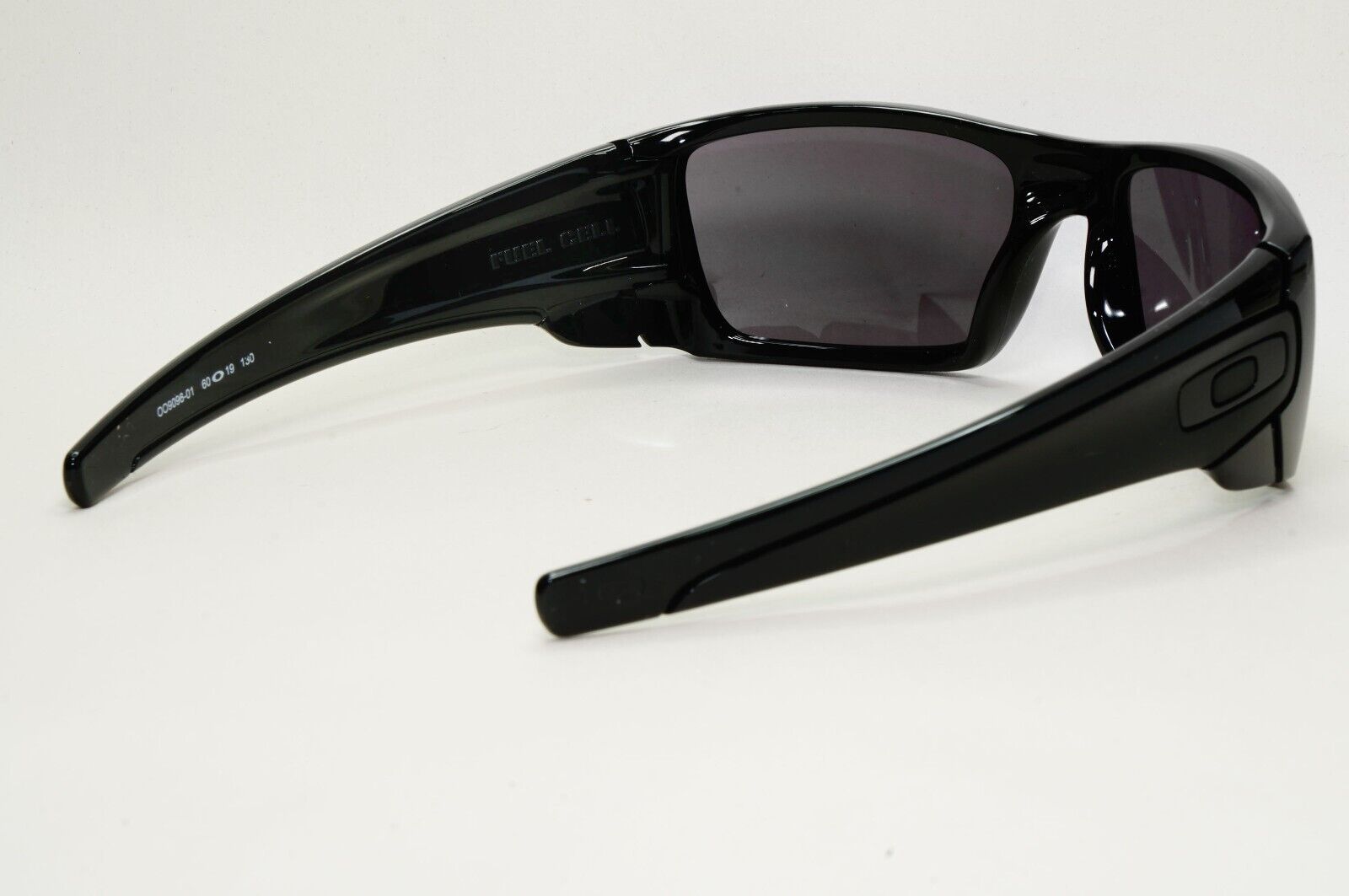 Oakley Sunglasses Fuel Cell Black Polished Warm Grey OO 9096 01 Wrap 60mm [a]