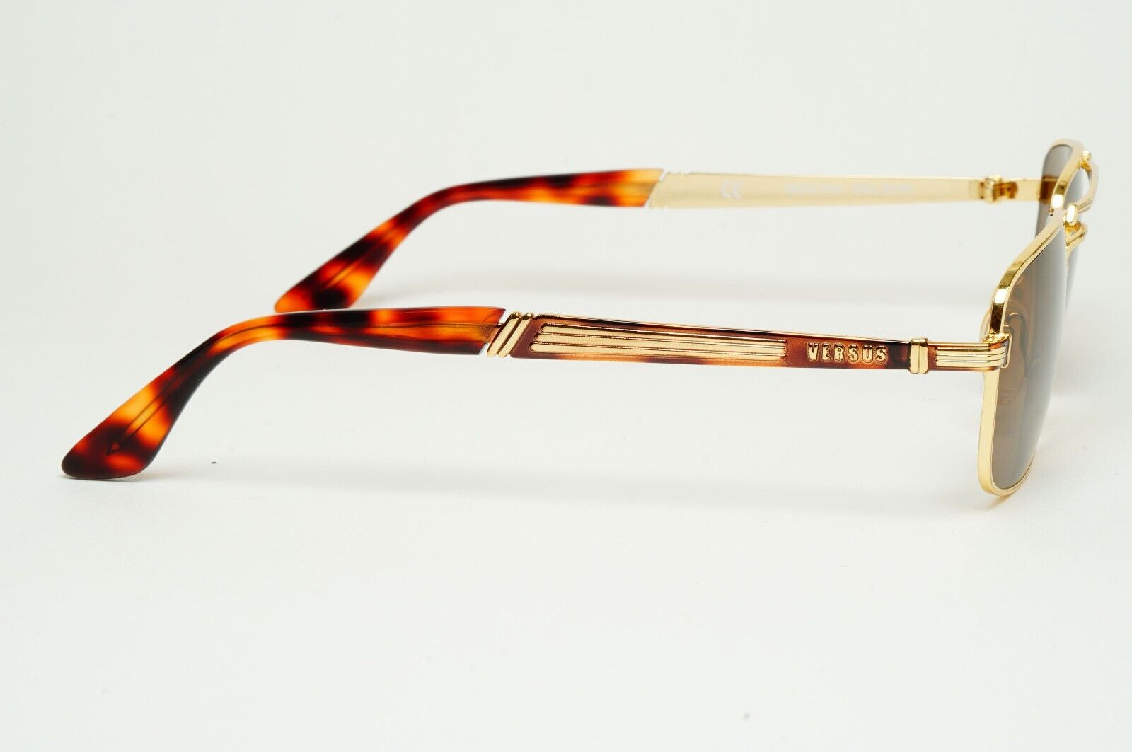 Versus Sunglasses 1996 by Gianni Versace Vintage Navigator Brown MOD F04 COL 32M