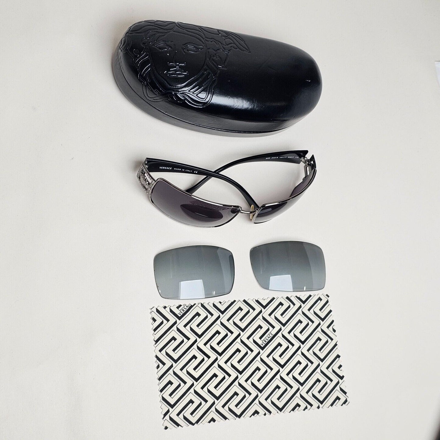 Versace Sunglasses 2004 Vintage Black Gunmetal Wrap MOD 2032-B 1001/11 180125