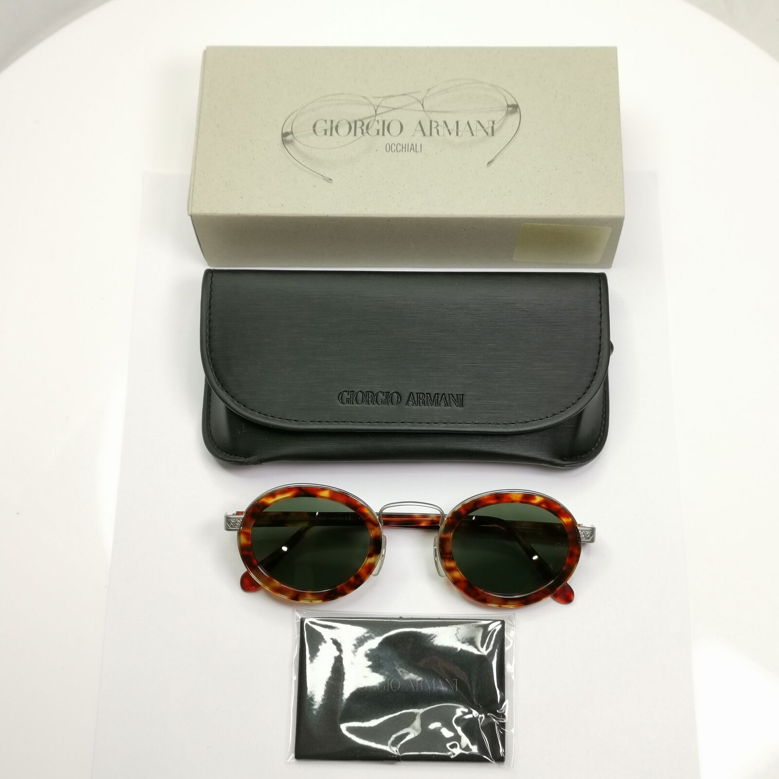Authentic Giorgio Armani 1997 Vintage Sunglasses Oval Brown Mens Womens 631 891