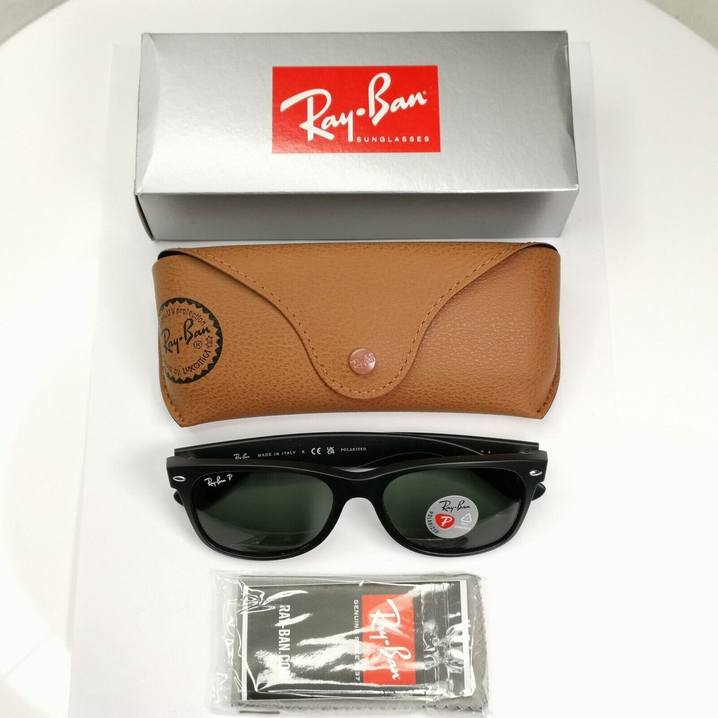 Ray-Ban Sunglasses Polarised Black Rubber Green RB 2132 New Wayfarer 622/58 55mm