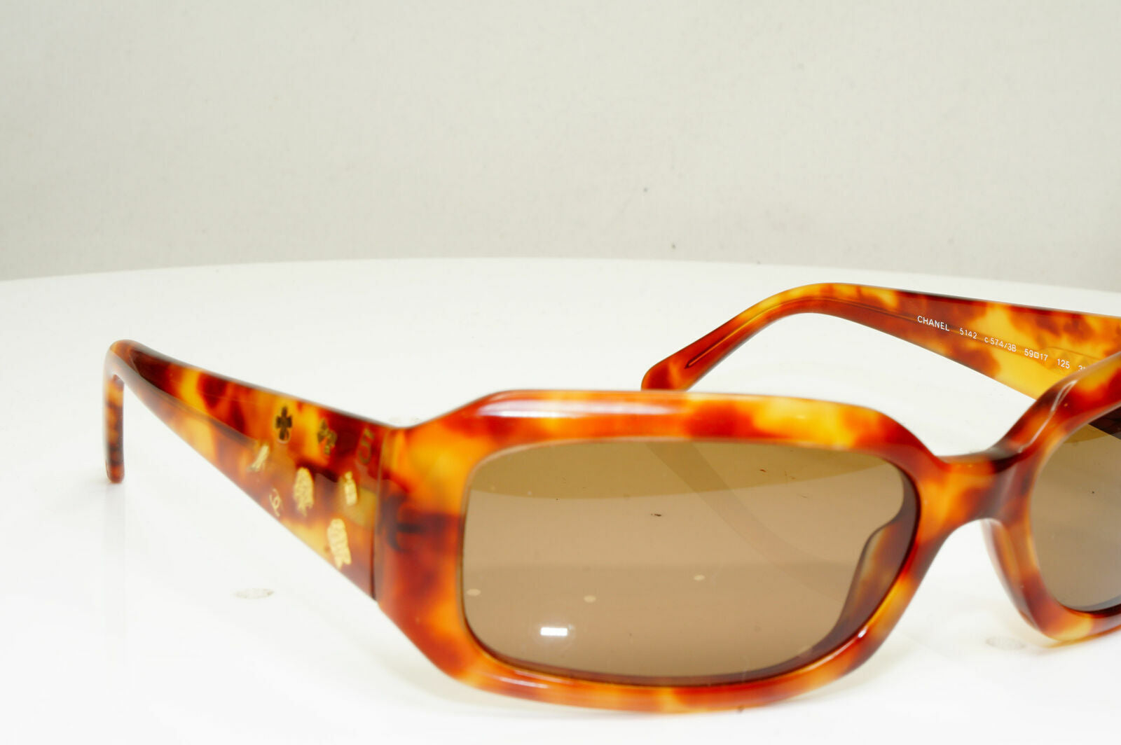 Chanel Gold Charms Sunglasses Brown Tortoise Vintage Womens 5142 574/3B 29988