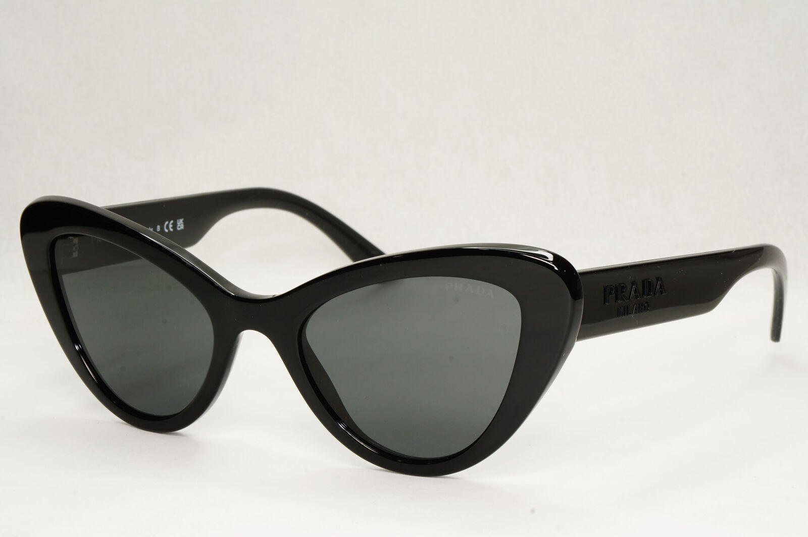 Prada Sunglasses Black Cat Eye Grey Milano Fashion PR13YS SPR 13Y 1AB-5S0 52mm
