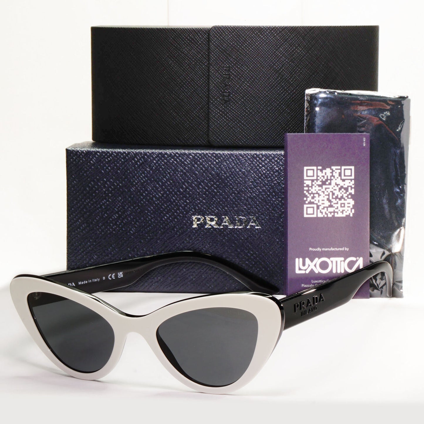 Prada Sunglasses White Black Cat Eye Milano Designer PR13YS SPR 13Y 10A-5S0