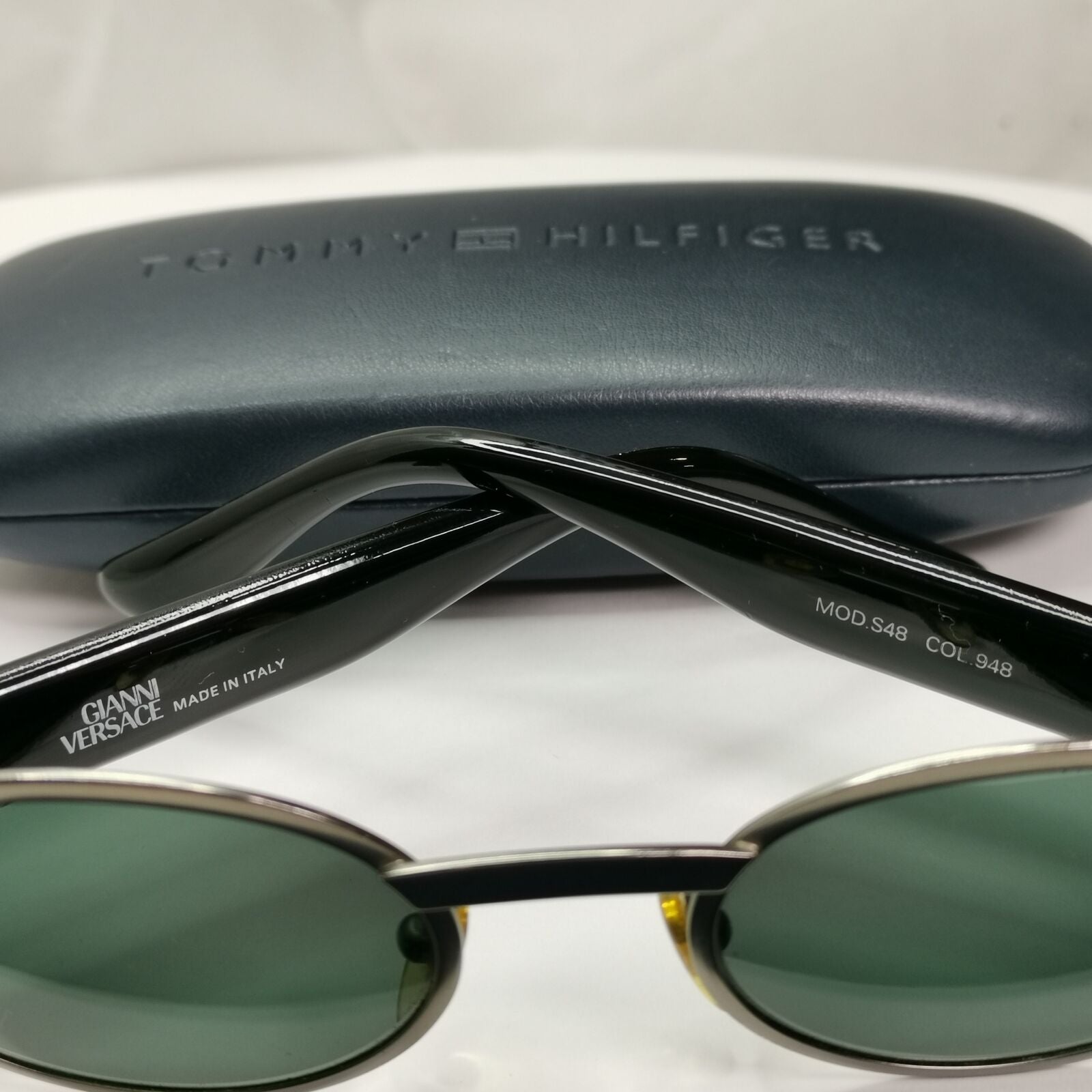 Gianni Versace 1996 Sunglasses Oval Green Black Silver GV MOD S48 COL 948 050822