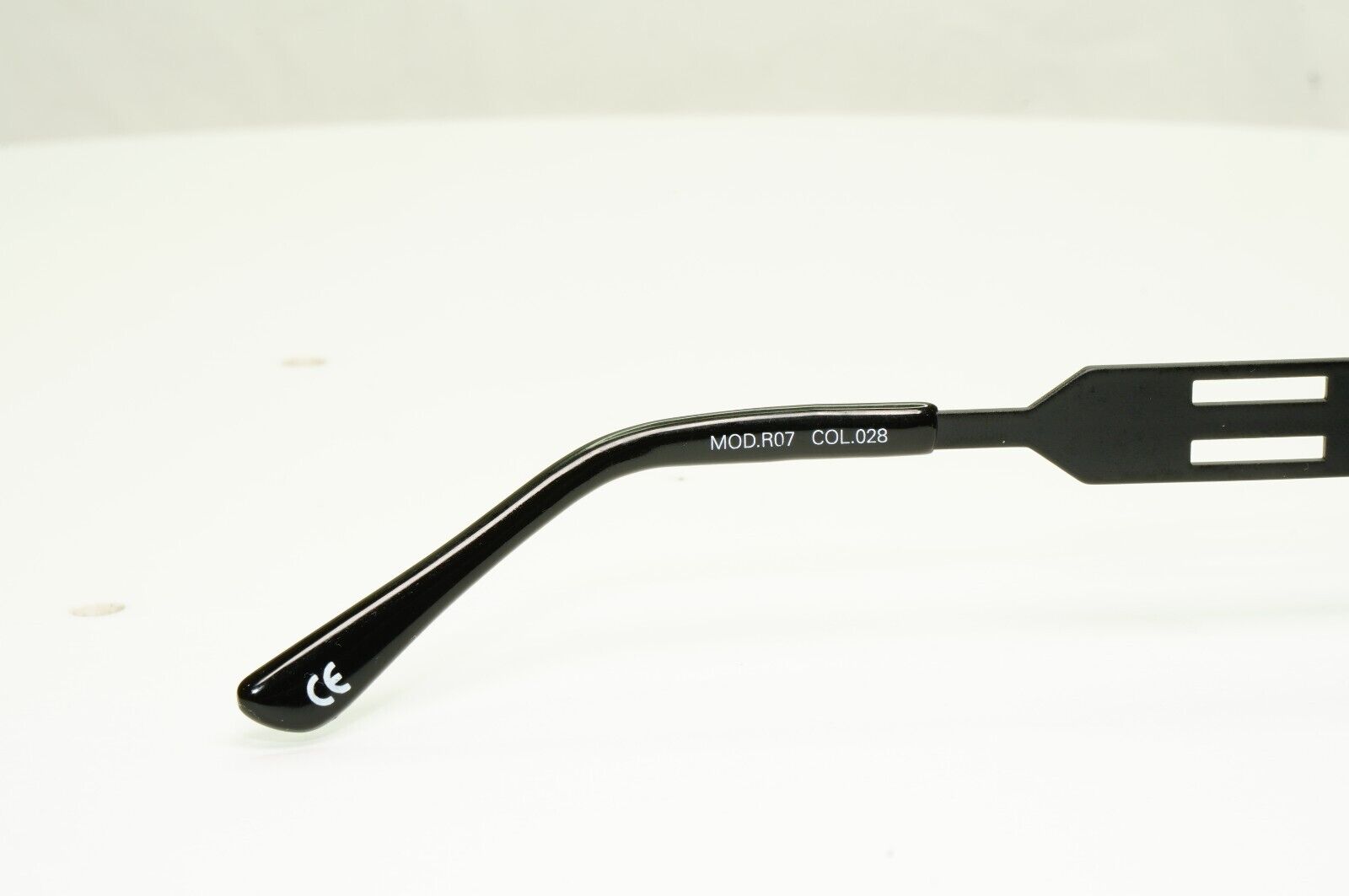 Versus Gianni Versace 1997 Sunglasses Vintage Black Rectangle MOD R07 COL 028
