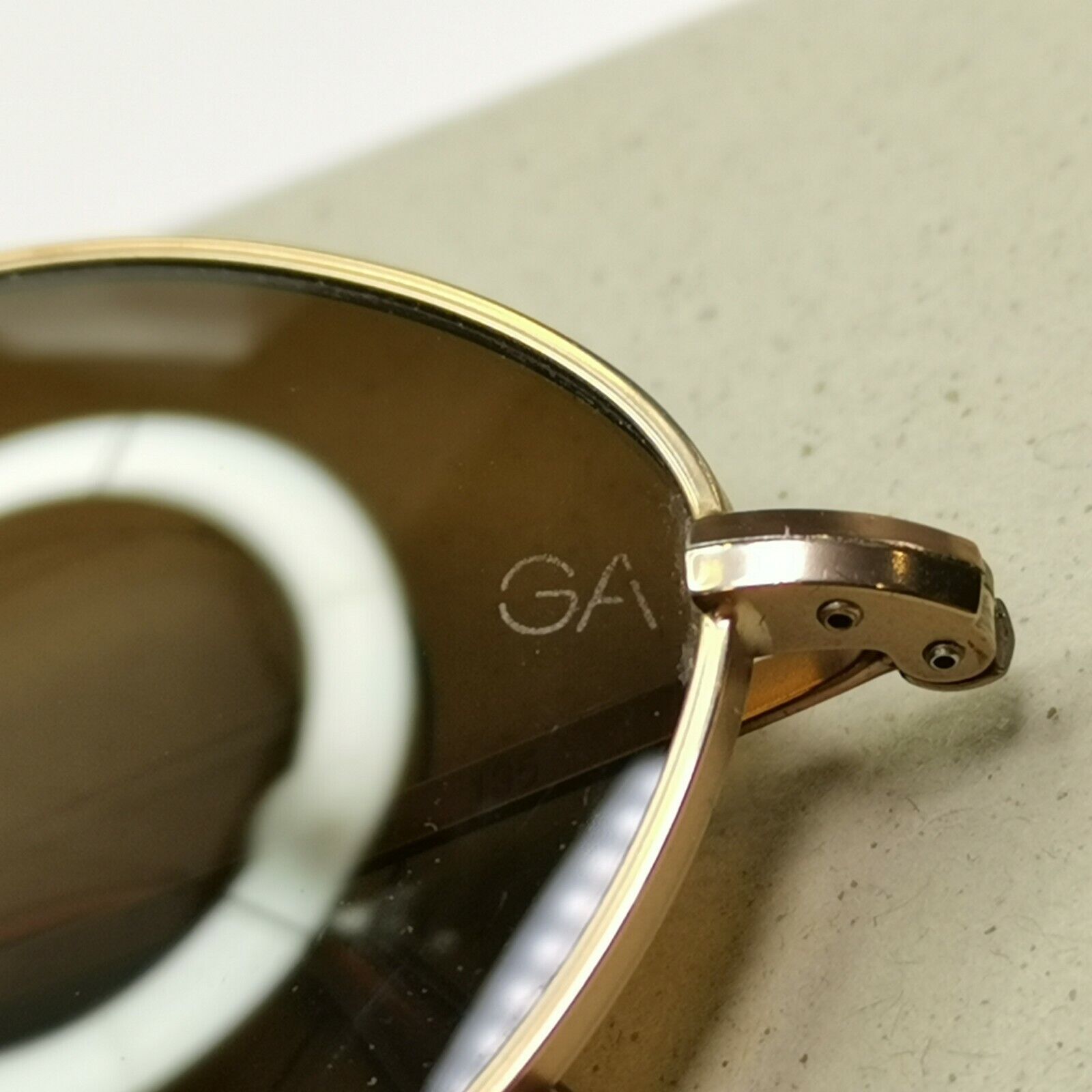 Authentic Giorgio Armani 1997 Vintage Sunglasses Metal Gold Mens Womens 221 816