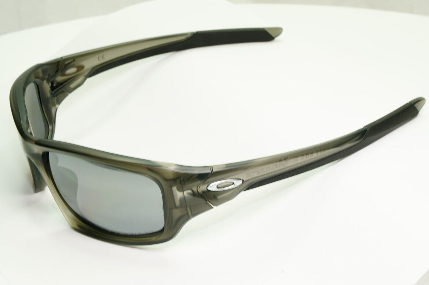 Oakley Sunglasses Valve Polarised Wrap Grey Mirror Iridium Silver OO 9236 06