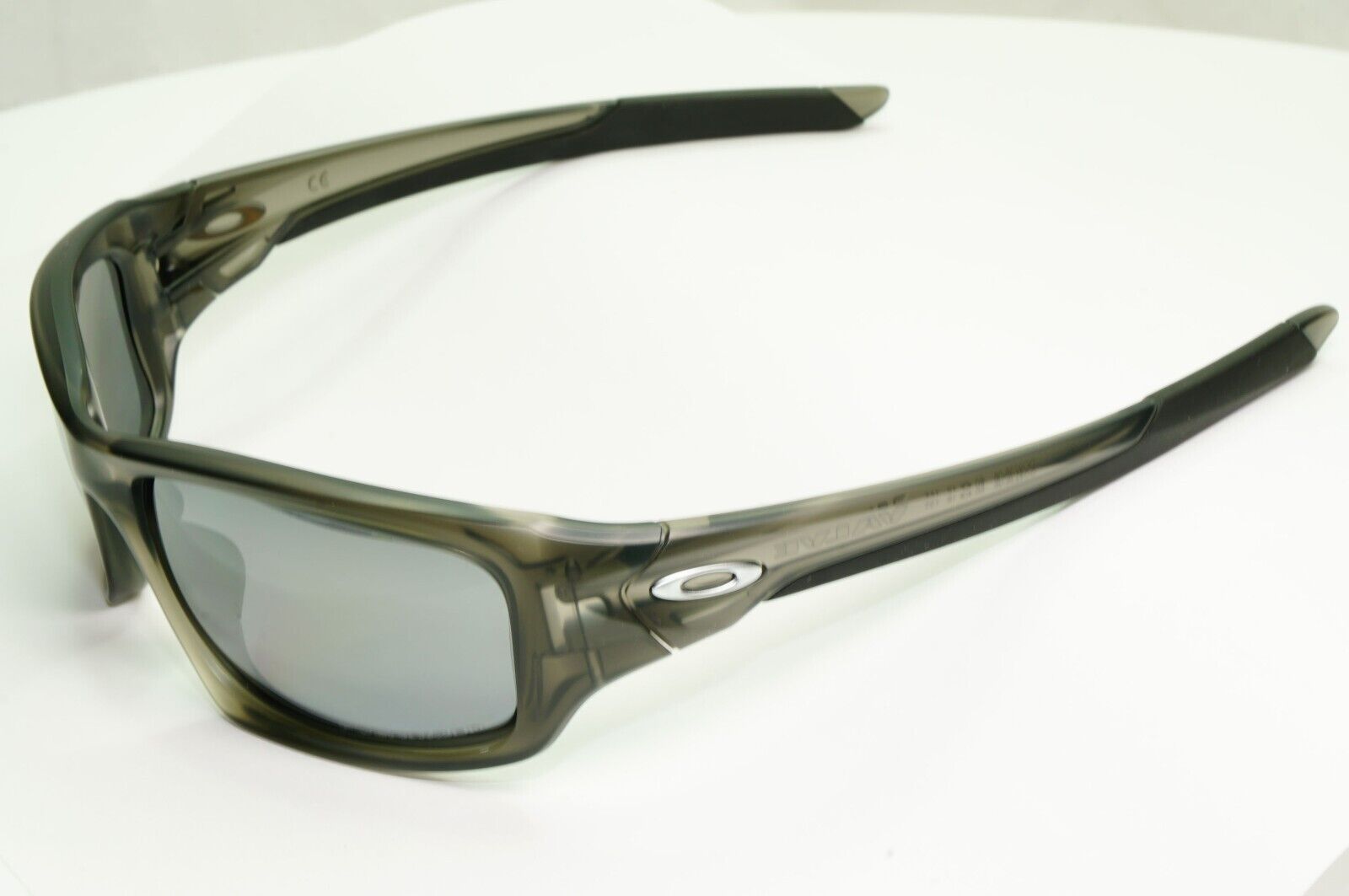 Oakley Sunglasses Valve Polarised Wrap Grey Mirror Iridium Silver OO 9236 06