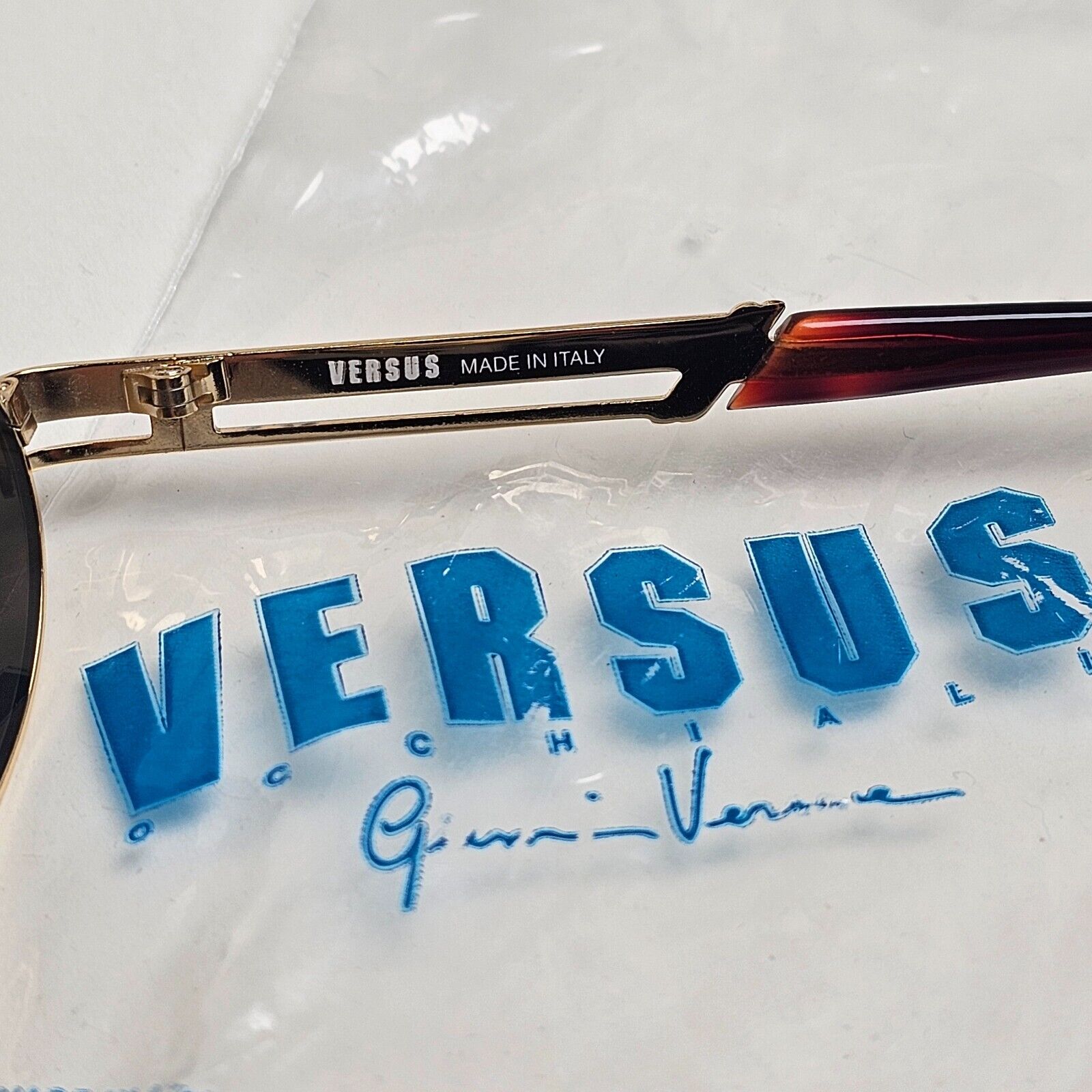 Versus Sunglasses 1996 by Gianni Versace Vintage Gold Oval MOD F22 COL 030