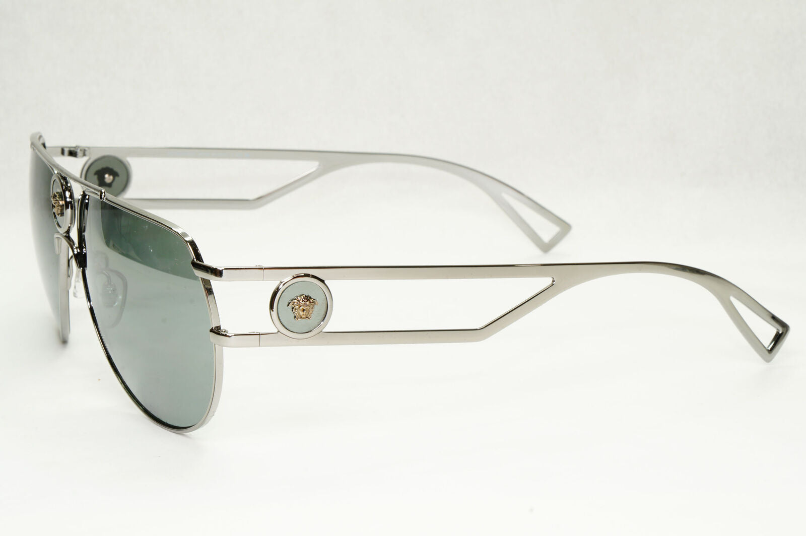 Versace Sunglassess Silver Mirror Gunmetal Pilot Medusa MOD VE 2225 1001/6G