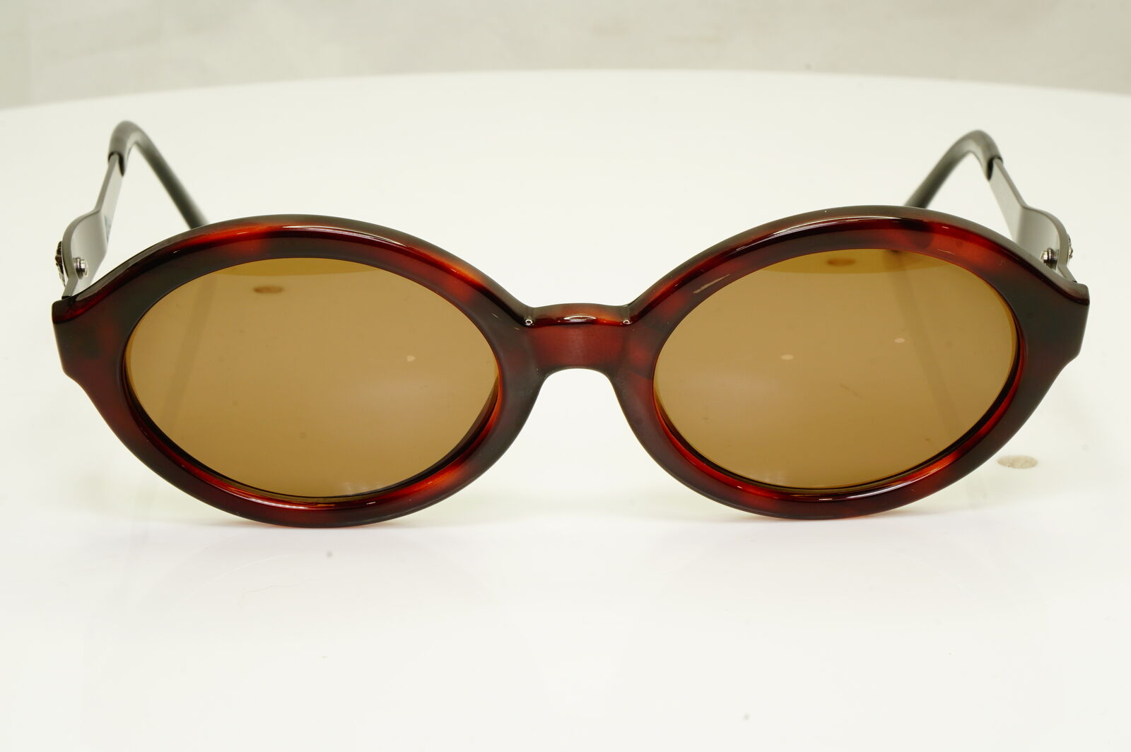 Gianni Versace 1996 Womens Vintage Brown Oval Medusa Sunglasses MOD 401 COL 900