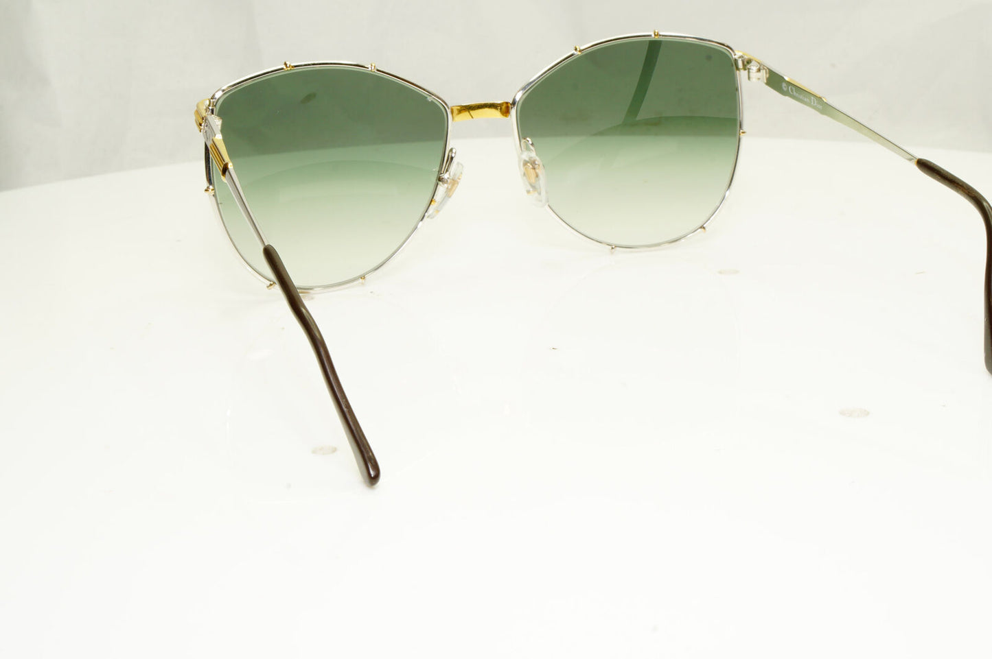 Authentic Christian Dior Womens Vintage Sunglasses Austria Gold 2249 47 32810