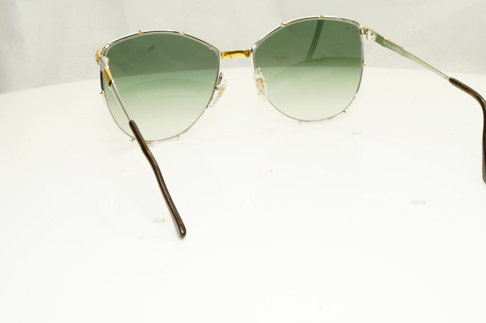 Authentic Christian Dior Womens Vintage Sunglasses Austria Gold 2249 47 32810