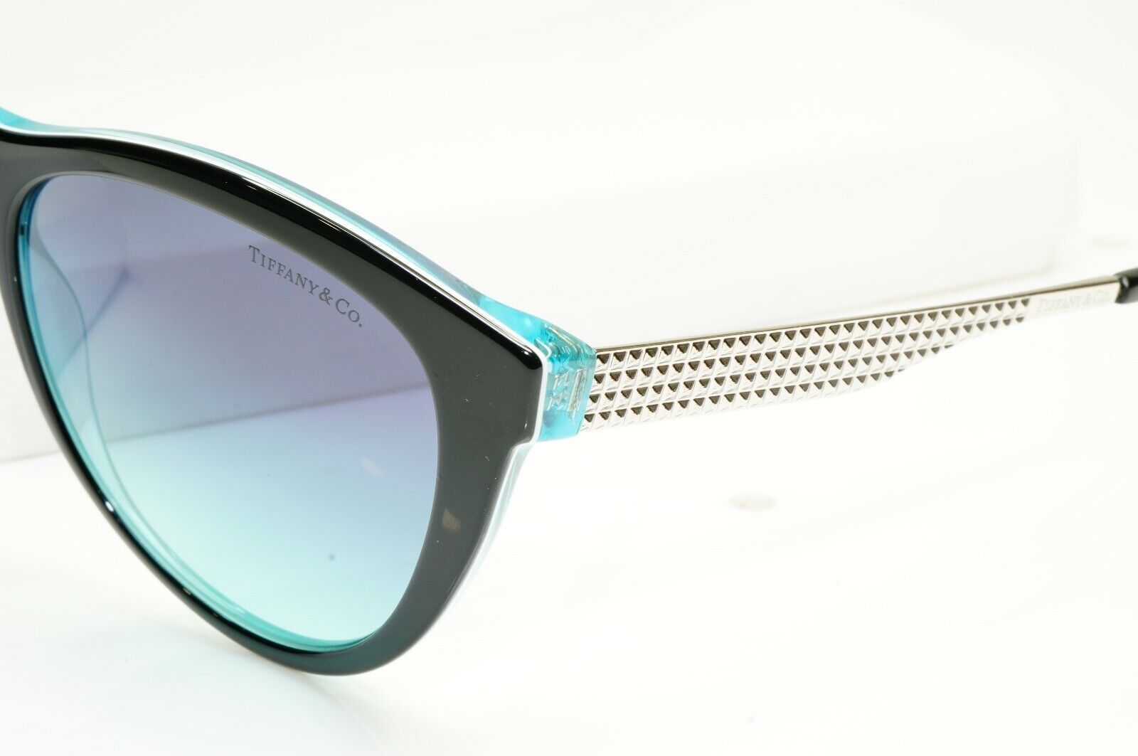 Authentic Tiffany & Co Womens Sunglasses Silver Diamond Point TF 4159 8274/9S