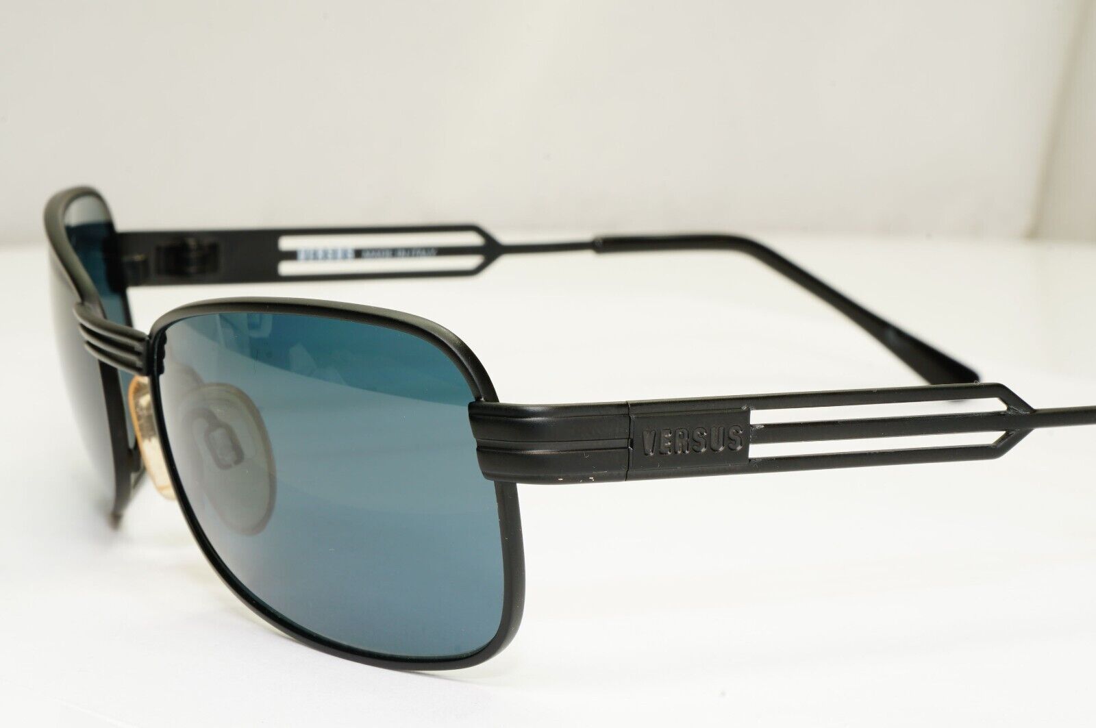 Versus 1996 by Gianni Versace Vintage Black Blue Grey Sunglasses MOD F33 COL 028