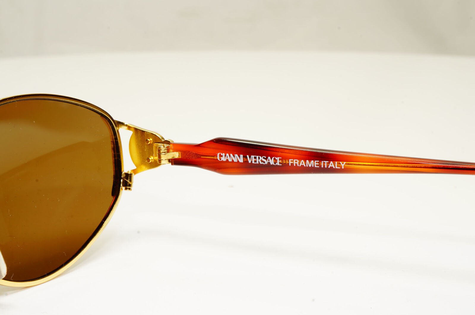 Gianni Versace 1995 Vintage Gold Medusa Unisex Brown Sunglasses MOD G46 COL 19L
