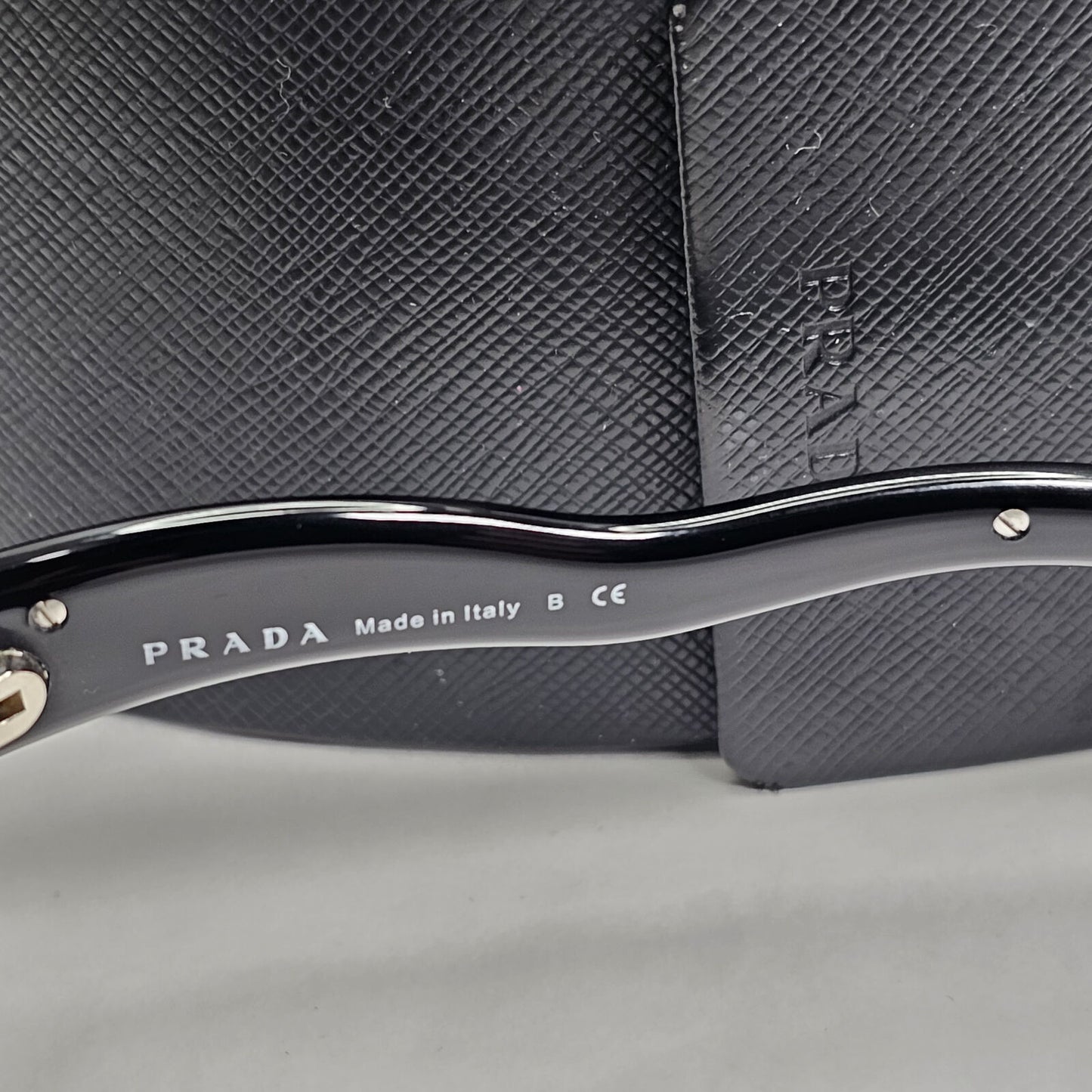 Prada Sunglasses 2010 Vintage Silver Wave Square PR08LS SPR 08L 1AB-1A1 060324