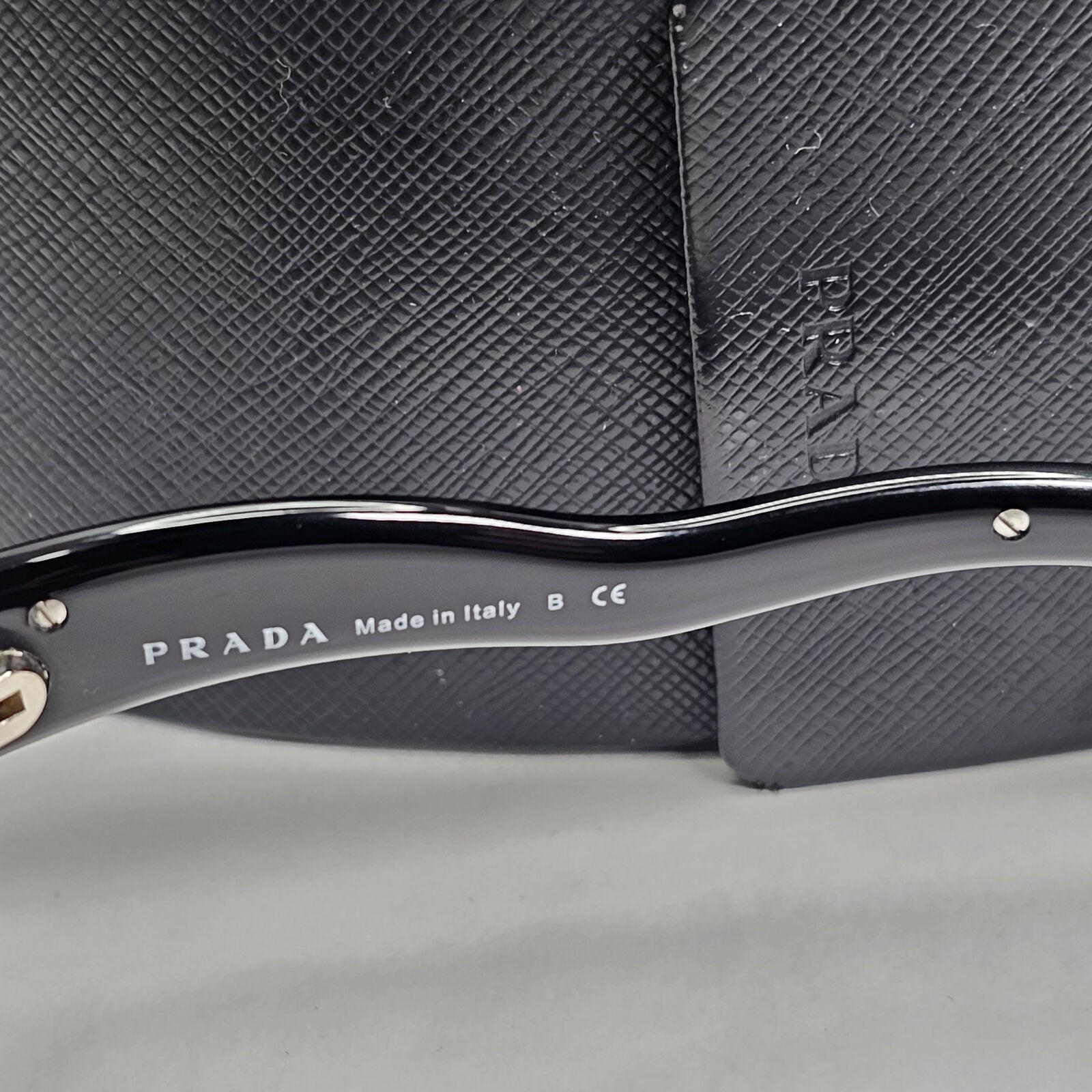 Prada Sunglasses 2010 Vintage Silver Wave Square PR08LS SPR 08L 1AB-1A1 060324