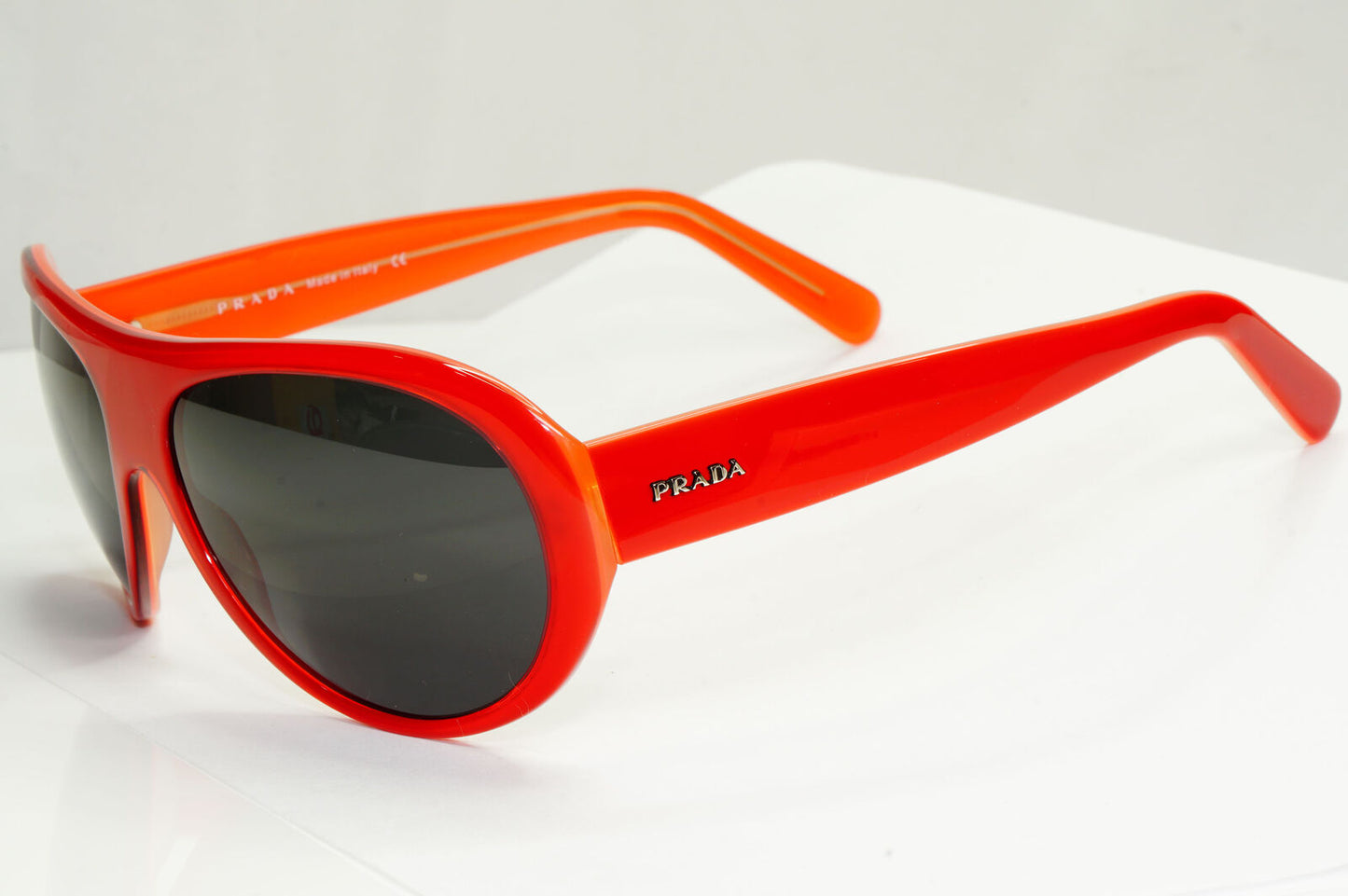 Prada 2005 Vintage Sunglasses Red Orange Black PR14FS SPR 14F 5AX-1A1 251122