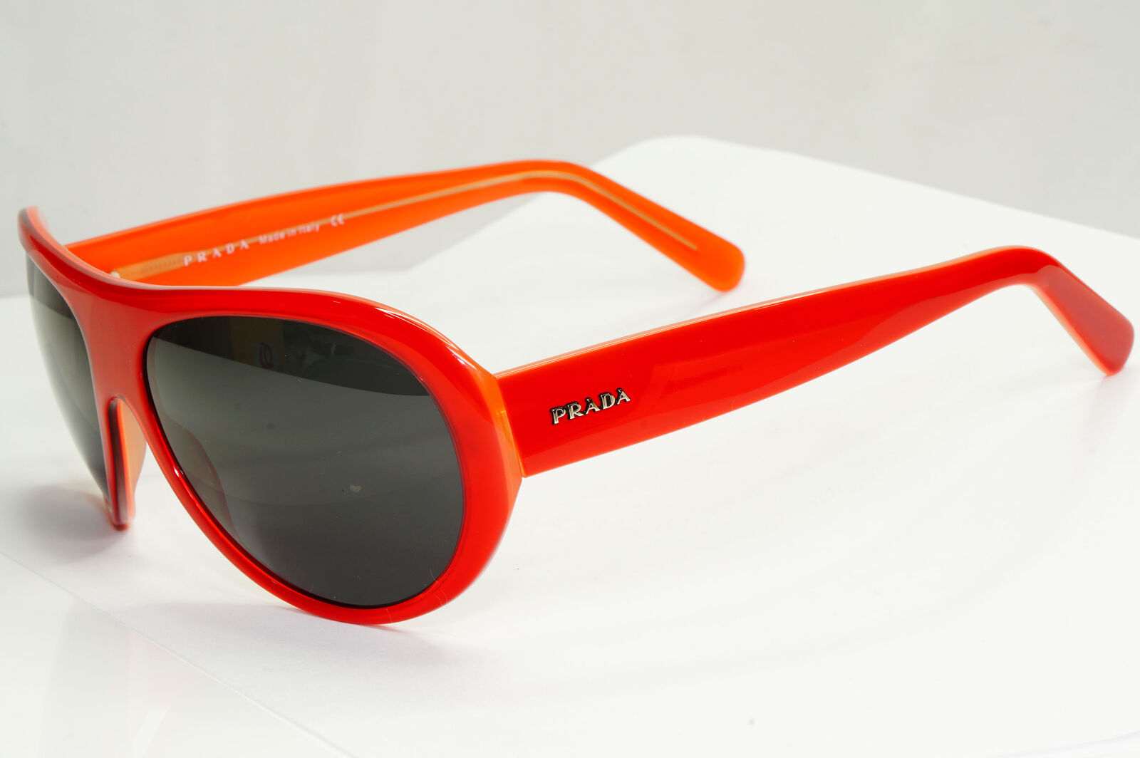 Prada 2005 Vintage Sunglasses Red Orange Black PR14FS SPR 14F 5AX-1A1 251122