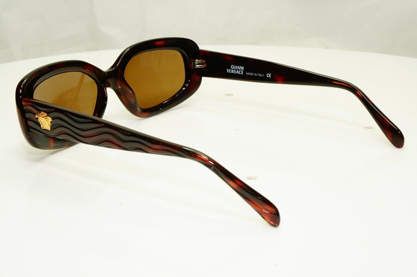 Gianni Versace 1996 Unisex Vintage Brown Gold Medusa Sunglasses MOD 256 COL 375