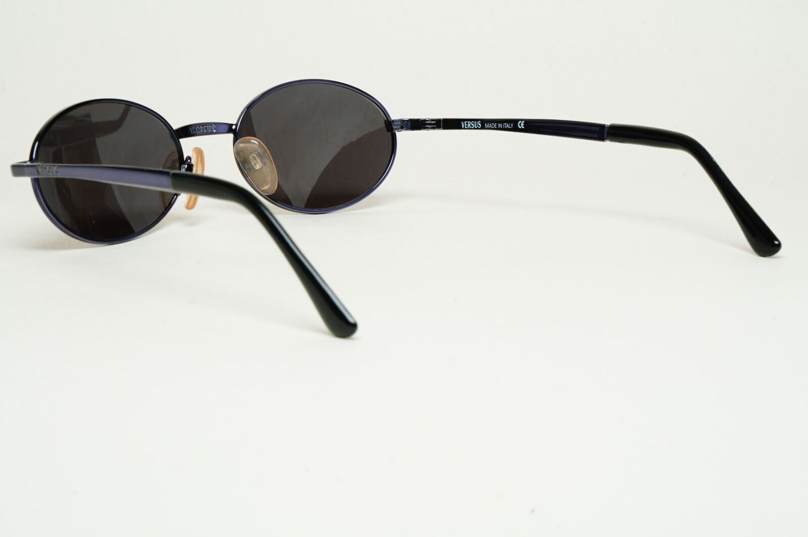 Versus Sunglasses 1996 by Gianni Versace Vintage Blue Black Oval MOR R28 COL 52M