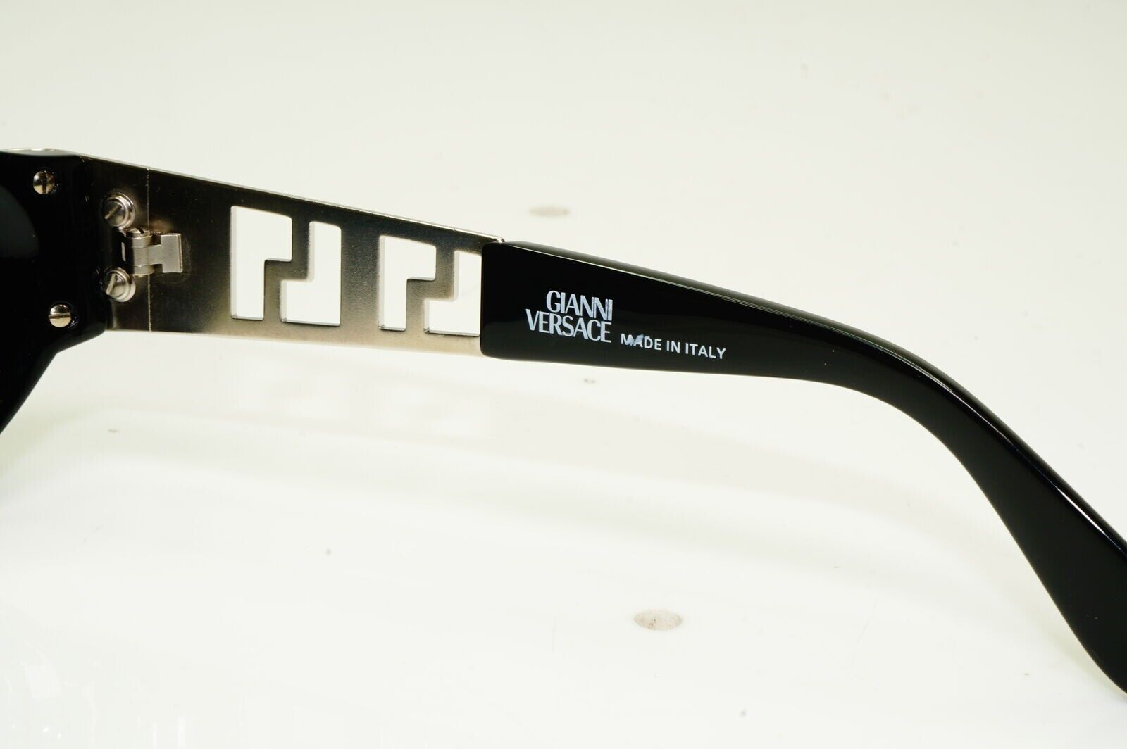 Gianni Versace Sunglasses 1996 Vintage Black Silver Medusa MOD 492 COL N52