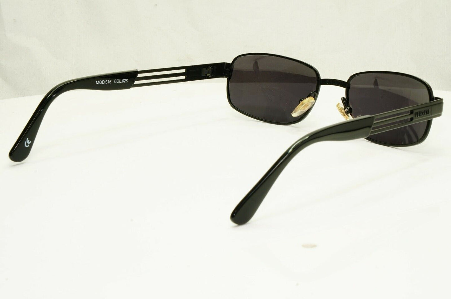 Gianni Versace 1996 Vintage Unisex Black Oval Metal Sunglasses MOD S16 COL 028
