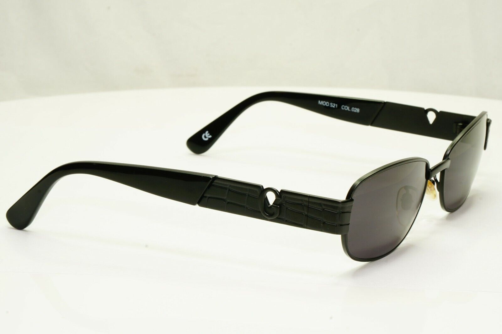 Gianni Versace 1996 Vintage Black Rectangle Metal Sunglasses MOD S21 COL 028