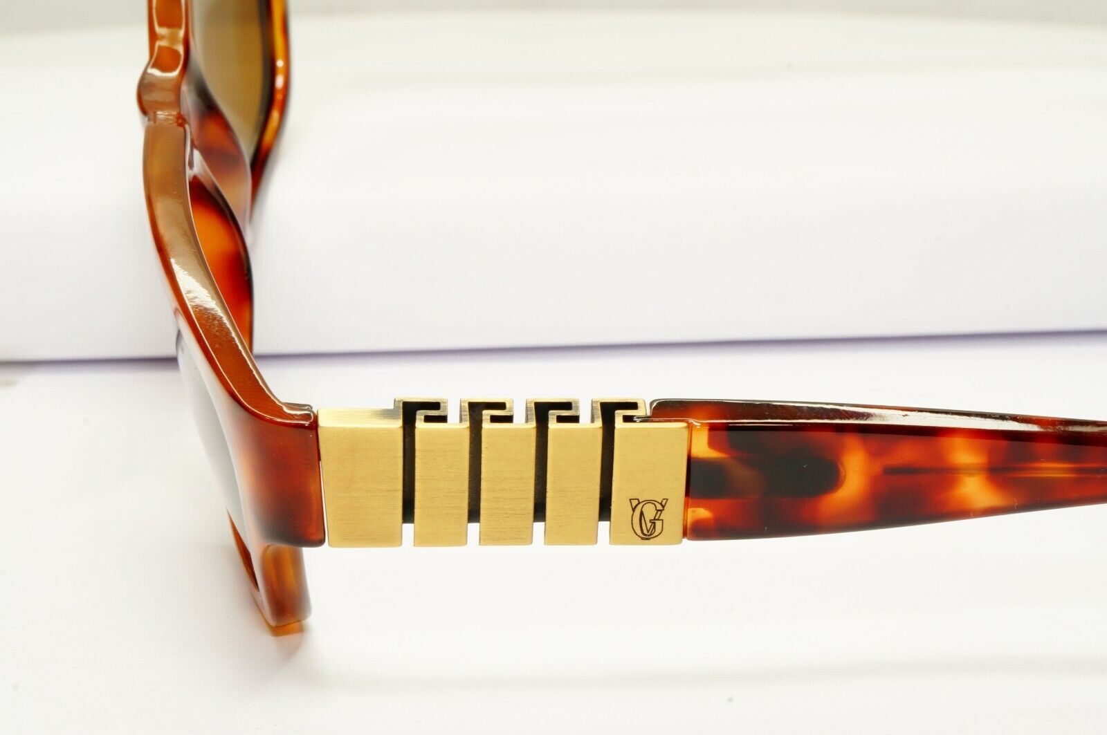 Gianni Versace 1996 Mens Vintage Brown Square Sunglasses Meander MOD 532 COL 806